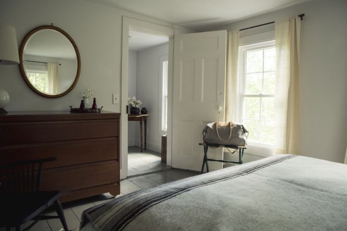 Feng Shui mirror placement